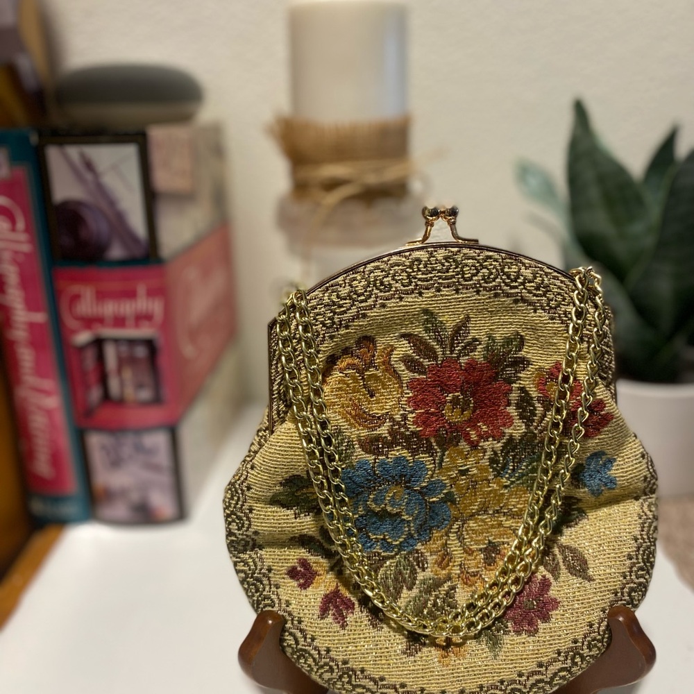 LaRegale Vintage Victorian Purse Floral Tapestry Bag antique wristlet clutch
